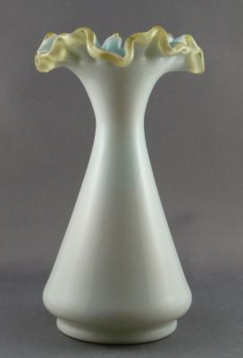 Opal glass vase, blue inner
Blue inner and amber trim
Keywords: blown;vase;sold