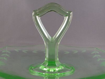 Tiffin 15320 centre handle server
Keywords: pressed;american;table;cut