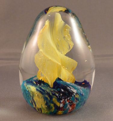 Chinese swirl on "reef"
Typical colours and powdery frit
Keywords: paperweight;sold;china