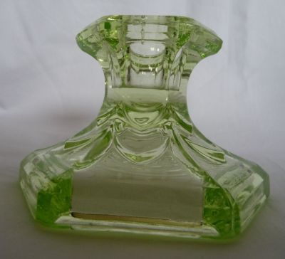Sowerby 2522 Diamond candlestick
Keywords: sold;pressed;bathbed;candle;british