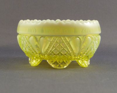 Davidson 1904 suite salt
Primrose Pearline. Registered mark 413701. AKA William and Mary
Keywords: pressed;british;table