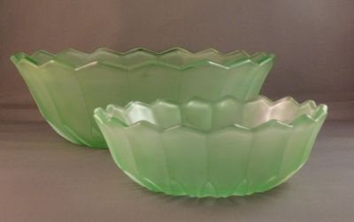 Davidson 714 fruit set, obscured
Large and small bowl, 8.5 and 5.5 in
Keywords: pressed;table;dessert