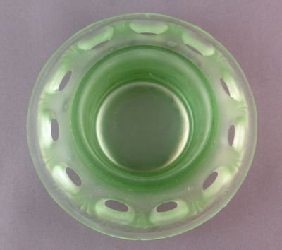 VEB Sachsenglas flower block 42362
C 1953, from a Walther orginal
Keywords: figure;sold;centrepiece;vase;german