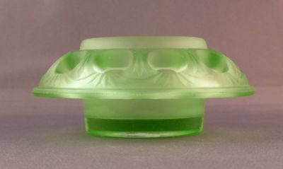 VEB Sachsenglas flower block 42362
In 1953 catalogue, non-uranium
Keywords: figure;sold;centrepiece;vase;german