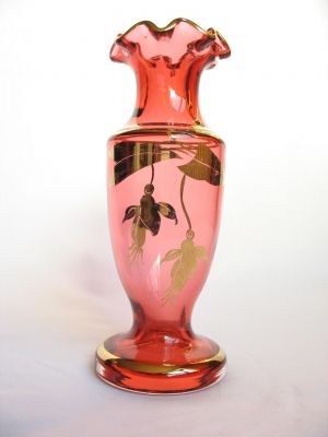 Borske Sklo cranberry gilded vase
Gilded fuchsia
Keywords: sold;enamelgilt;vase;czech