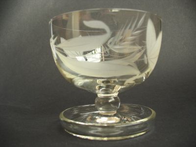 Grapefruit dish with engraving and sandblasting
Unknown
Keywords: sold;table;dessert;engraved