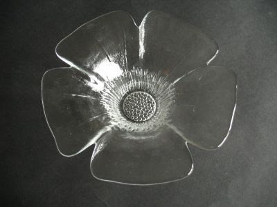 Nazeing Glass Wild Rose flared
Designed by Roger Phillippo Des RCA, mid 1980s, lead crystal
Keywords: sold;cast;table;dessert