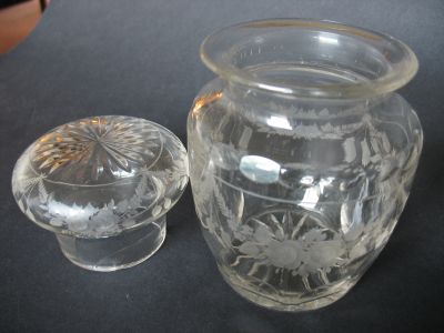 Engraved pickle jar
Probably British
Keywords: sold;blown;table;engraved
