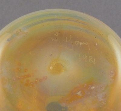 Village Glass perfume bottle
Signed T [Tom] Young 1981
Keywords: british;bottle;mark;sold;lampwork