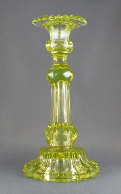 Percival Vickers? cog rim candlestick, yellow
Related to but not the same as cog-rim candlestick, green. 9 in
Keywords: british;pressed;candle