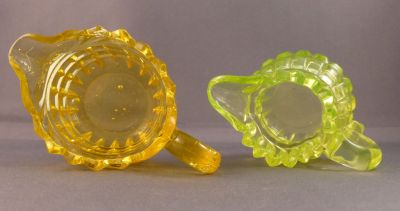 Molineaux Webb creamer/milk jugs A and B
Showing the size difference
Keywords: british;pressed;table