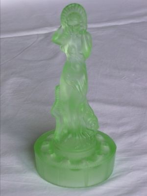 Walther Arabella
Inbuilt flower block version
Keywords: german;sold;pressed;figure;vase;centrepiece