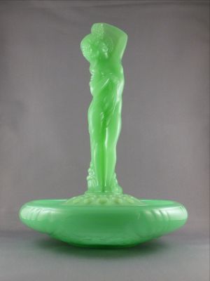 Jobling jade statue and block in 2541 bowl
Older version with the flowers in her hair, front
Keywords: british;figure;vase;centrepiece