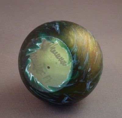 Phoenician iridescent egg paperweight
Marked Phoenician Malta
Keywords: maltese;mark;sale