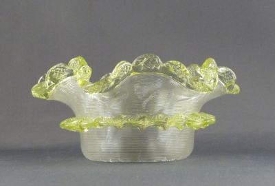 Richardson? threaded preserve dish
Diamond air trap. Uranium trim
Keywords: british;blown;table