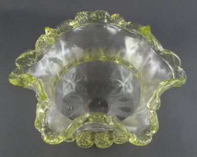 Richardson? threaded preserve dish
Polished pontil mark
Keywords: british;blown;table
