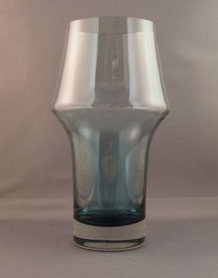 Riihimäen Lasi smoke vase
Keywords: vase;scandi