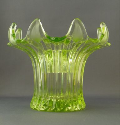 Sowerby 2505 Lily vase
With 2487 flower holder. 7 in
Keywords: british;pressed;vase