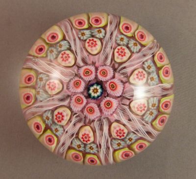 Strathearn P7
Eight spokes 2.2.1
Keywords: british;paperweight