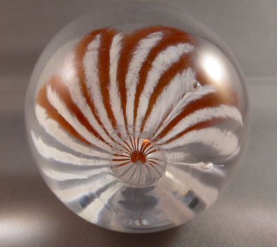 Teign Vally Glass orange and white floral
Bottom, unmarked
Keywords: british;paperweight