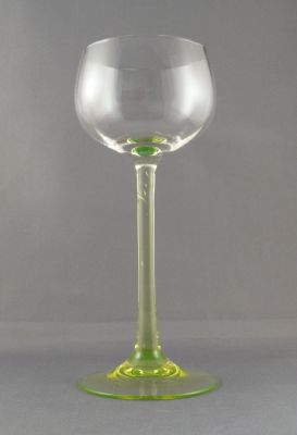 Uranium stem hock glass
Optic rib, ground and fire-polished rim
Keywords: blown;barware