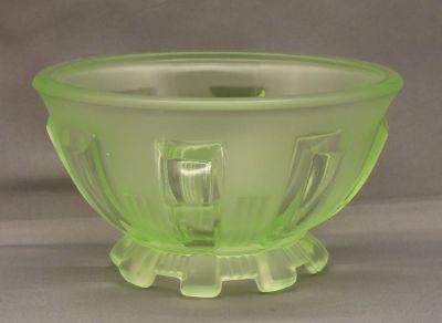 Walther Greta powder bowl
Keywords: german;pressed;bathbed;sold