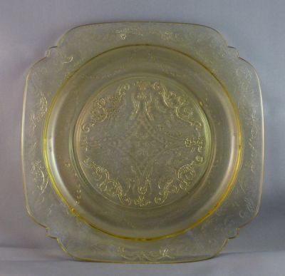 Federal Glass Madrid sherbert/tea plate, amber
6 in
Keywords: table;sold;american