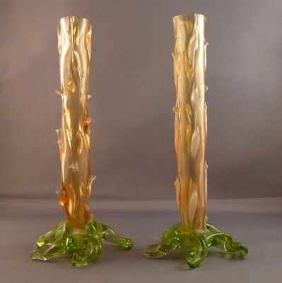 Thorn vase, amber
Opalescent thorns, uranium feet
Keywords: blown;vase