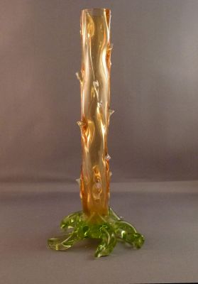 Thorn vase, amber
Opalescent thorns, uranium feet
Keywords: blown;vase