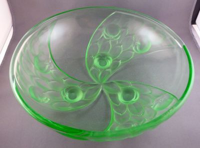 Hortensja apples and leaves dessert set
Large bowl. Three feet. 489? Thanks to Glen
Keywords: pressed;polish;table