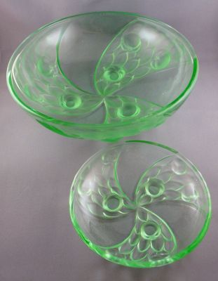 Hortensja apples and leaves dessert set
Part frosted. 1930s 489?
Keywords: pressed;polish;table