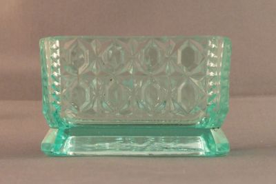 Aqua blue uranium dressing table pot
Missing a lid 
Keywords: bathbed;pressed