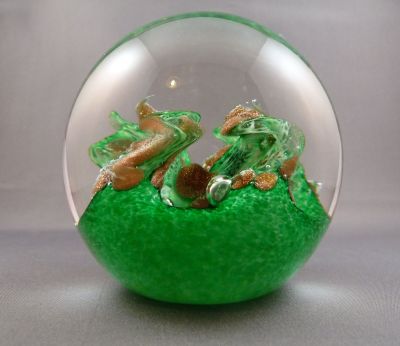 Teign Valley Glass aventurine and green
Side 1
Keywords: british