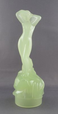 Bagley Andromeda, Chrysopal
Small. Marked Made in England on back. 1946/47
Keywords: british;pressed;figure;centrepiece