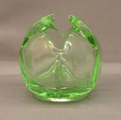 Bagley tulip posy 2169
End
Keywords: pressed;vase;sold