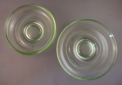 Berry set
Bowl and underplate for fruit
Keywords: pressed;table;dessert