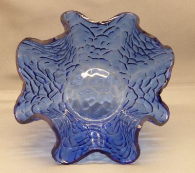 Chance Small Arctic handkerchief posy bowl
Inside
Keywords: british;vase;sold