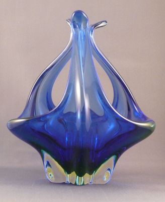 Murano uranium basket
Cobalt, uranium and clear. Labelled one seen
Keywords: murano;blown