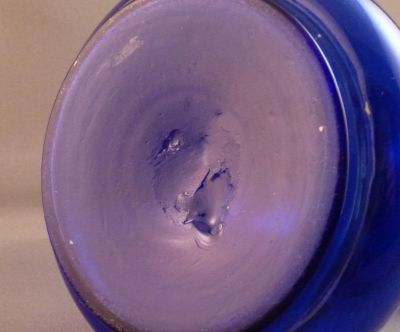 Cobalt-blue Tye-shape hyacinth vase, A
Snapped pontil mark
Keywords: vase;hyacinth