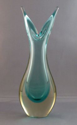 Murano sommerso beak vase
Aqua and uranium
Keywords: murano;vase;blown