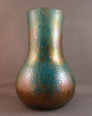Stevens and Williams blue Caerleon vase
Iridesence
Keywords: blown;vase