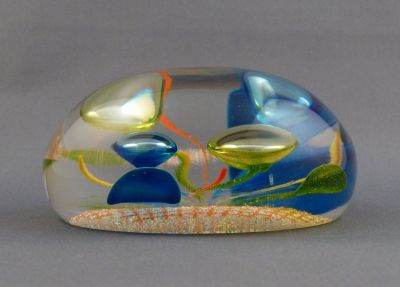 Caithness Chartreuse 38/500
3.75 in Released in 1998 (edition closed at 293)
Keywords: british;sold