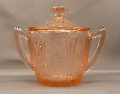 Jeannette Cherry blossom covered sugar
Keywords: table;sold;american