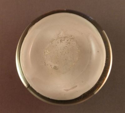 Chinese white with bird and flowers
Concave ground base
Keywords: china;paperweight