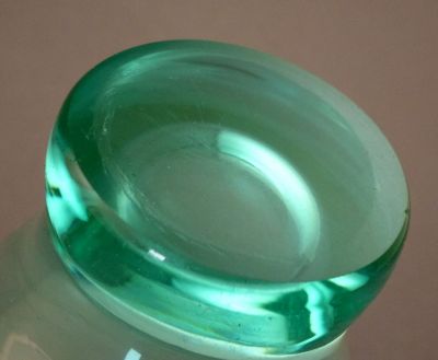 Cockerel needle etched shot glass
Base has the pontil mark ground out and the rim ground flat
Keywords: barware;engraved