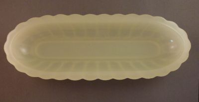 Murano uranium alabaster comb tray
Veritable Opaline de Murano? V. Nason? Sold in M&S
Keywords: murano;pressed;bathbed