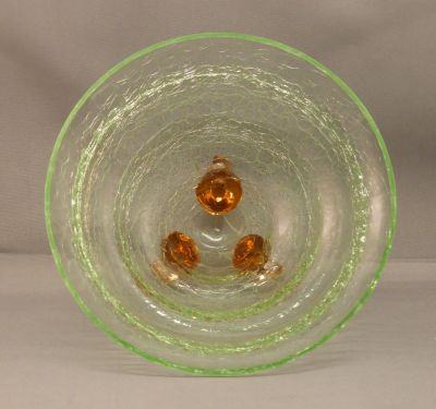 Green crackle bowl with pink feet
Unpolished ground rim
Keywords: sold