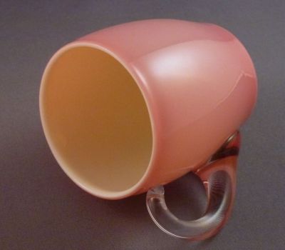 Walsh Walsh  Crushed Strawberry cup
Clear handle
Keywords: table;british;blown