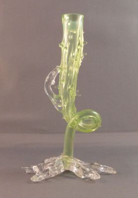 Looped thorn vase with tendril
British
Keywords: british;blown;vase