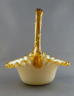 Harrach custard glass basket C
Ground pontil mark
Keywords: blown;vase;czech